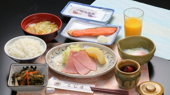 【朝食付】ほかほか ご飯＆温かい お味噌汁♪しっかり食べて出発〜＜新田バス停＞徒歩1分！